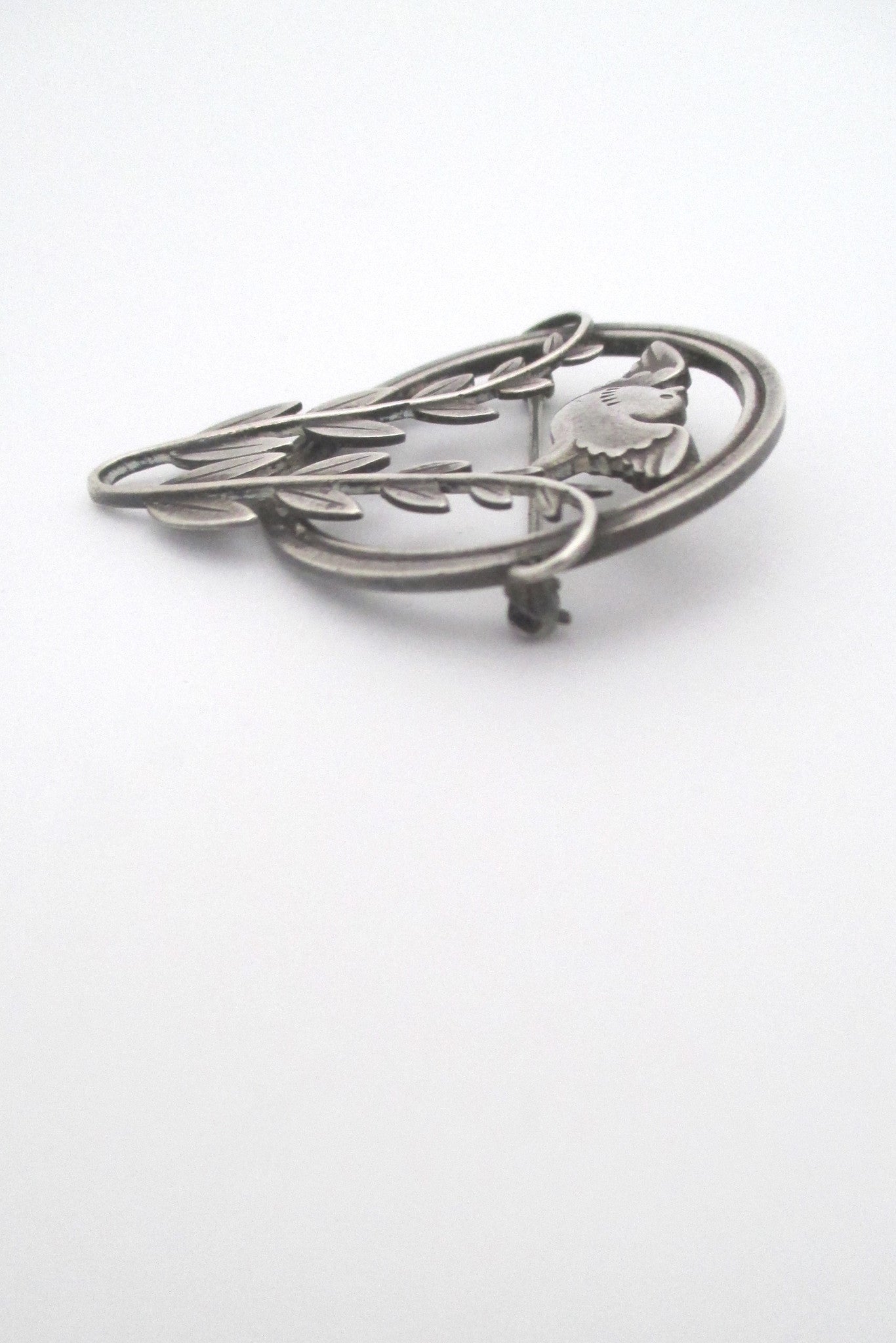 profile Georg Jensen Denmark vintage silver bird brooch 258 by Arno Malinowski 