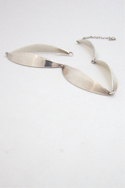 Bent Knudsen Denmark vintage silver modernist boomerang necklace