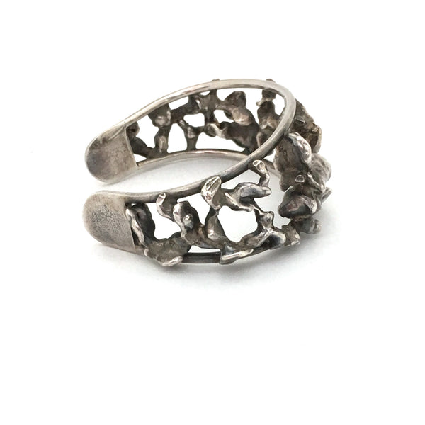 detail Aage Weimar Denmark vintage silver large and heavy brutalist cuff bracelet mid century Scandinavian design jewelry