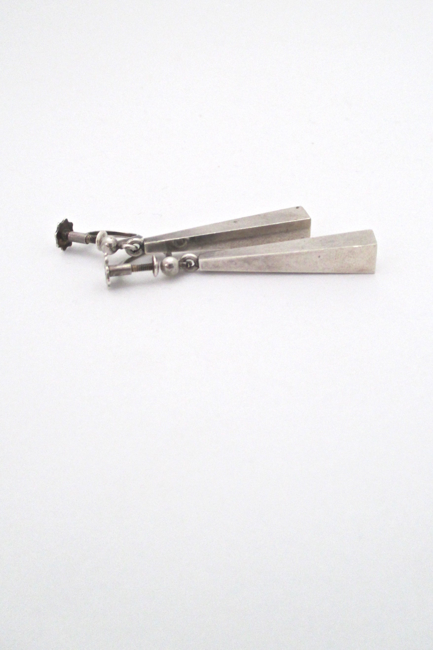 profile Arne Johansen Denmark vintage silver Scandinavian Modern drop earrings