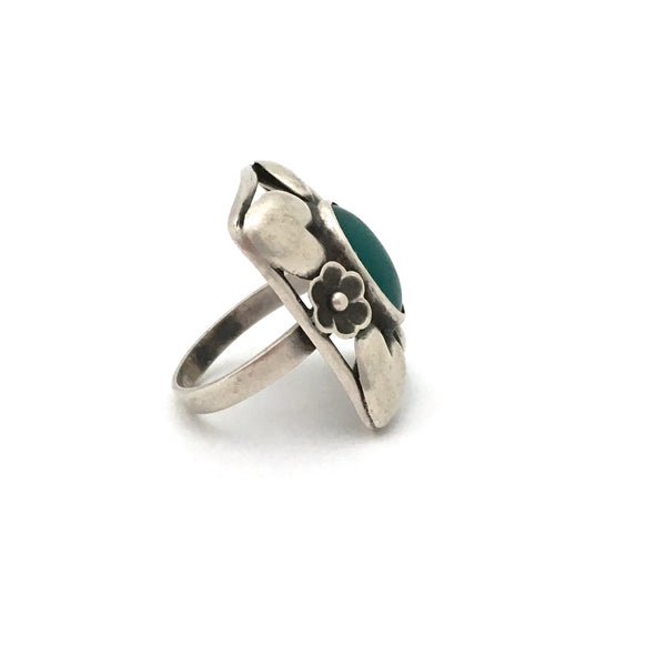profile classic Scandinavian design extra large silver and chrysoprase ring Danish design jewelry