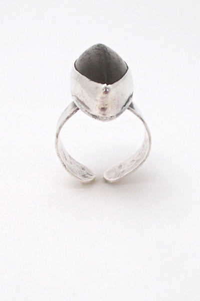 detail Rafael Alfandary Canada vintage extra large ring in sterling silver