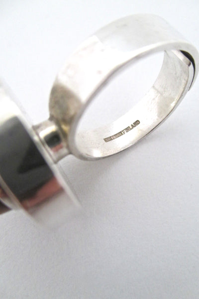 Elis Kauppi tiger eye shadow box ring