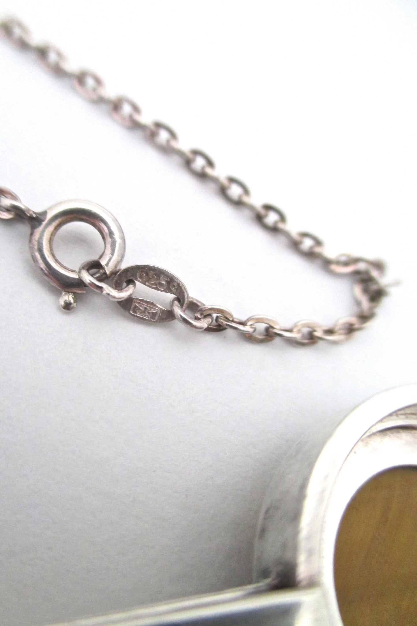 Elis Kauppi sleek silver & tiger eye pendant necklace