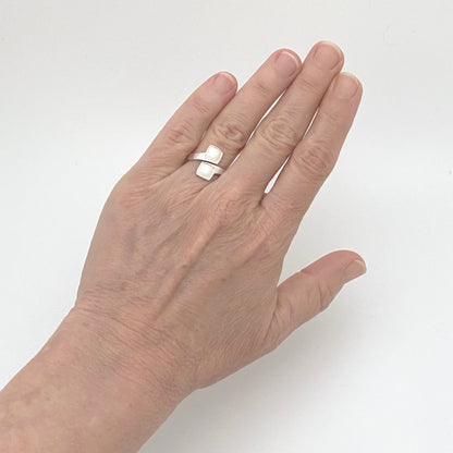 scale Aksel Holmsen Norway vintage silver enamel white ring Scandinavian Modern jewelry design