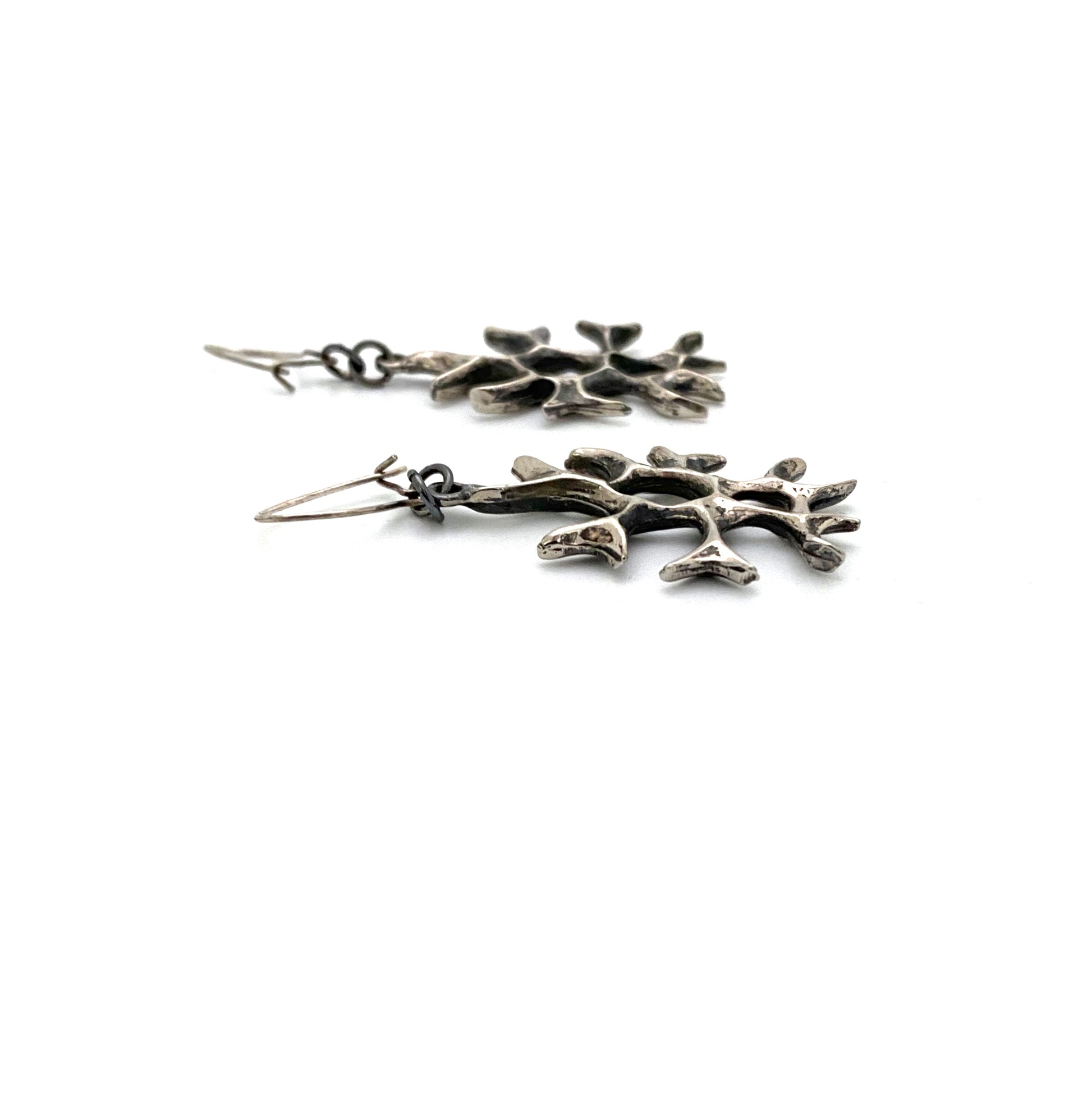 profile Robert Larin Canada vintage brutalist pewter drop earrings mid century Canadian design jewelry