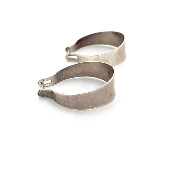 profile Alton Sweden vintage silver tapering curved silver hoop earrings Scandinavian Modern jewelry design