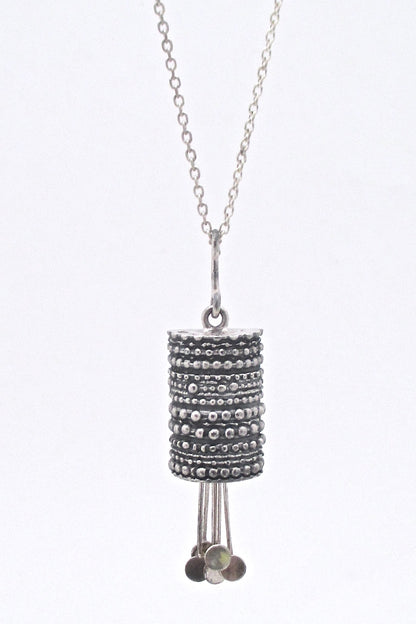 detail Jorma Laine for Kultateollisuus Finland vintage silver kinetic pendant necklace 1971