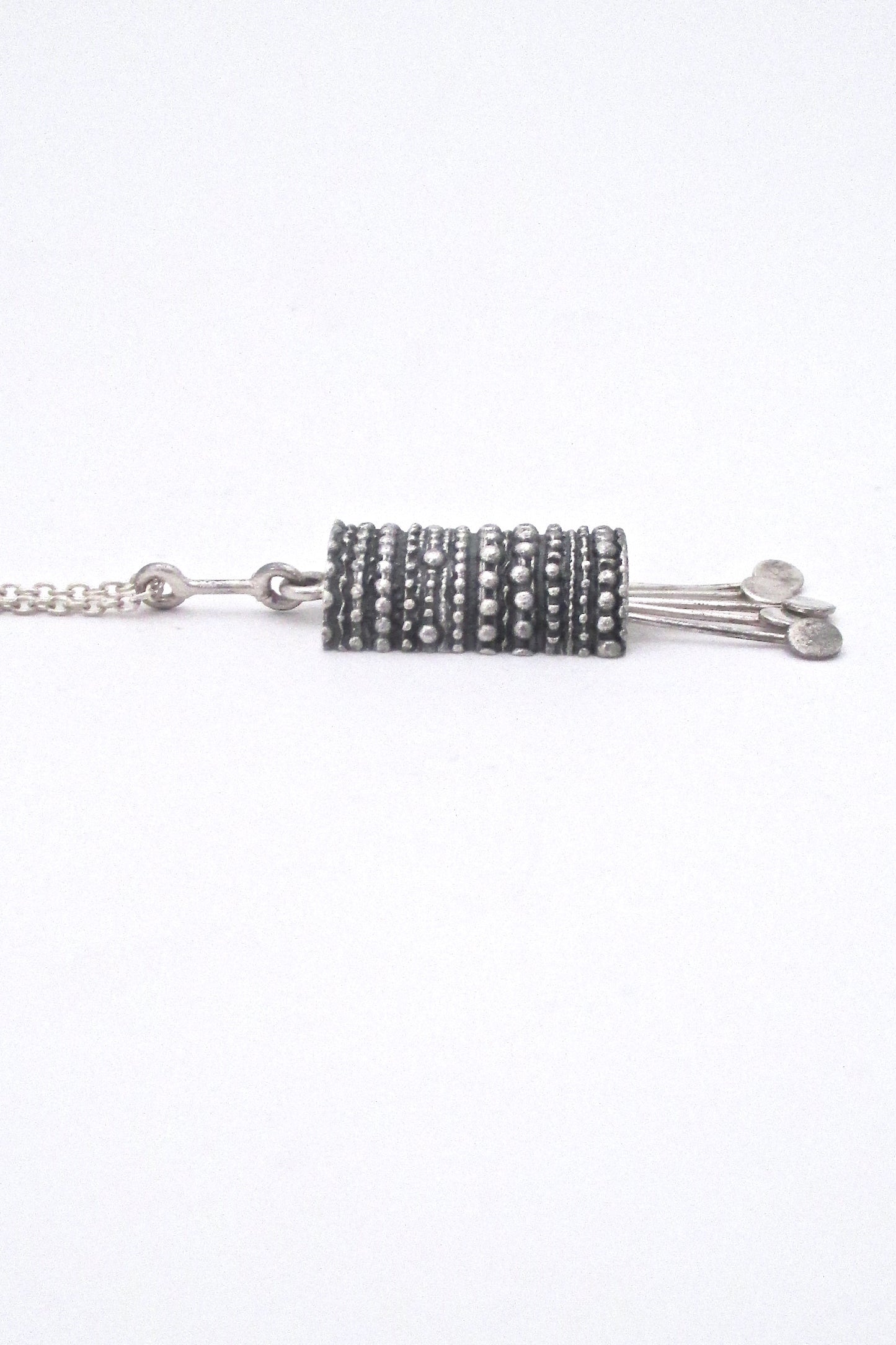 pofile Jorma Laine for Kultateollisuus Finland vintage silver kinetic pendant necklace 1971