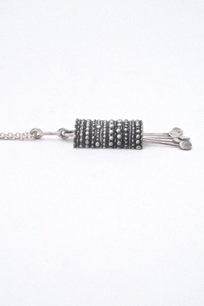 pofile Jorma Laine for Kultateollisuus Finland vintage silver kinetic pendant necklace 1971