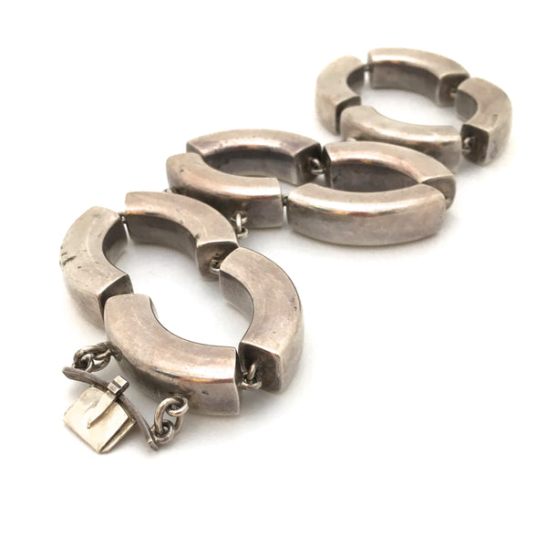 detail Georg Jensen Denmark vintage silver massive bracelet 217 by Astrid Fog 1970 rare Scandinavian Modernist jewelry design