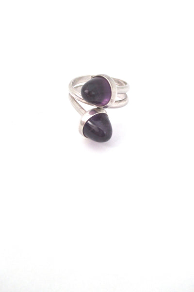 Niels From double bullet cabochon amethyst ring