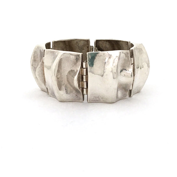 profile Matti Hyvarinen Finland vintage large deeply textured silver bracelet 1970 Scandinavian Modern design jewelry
