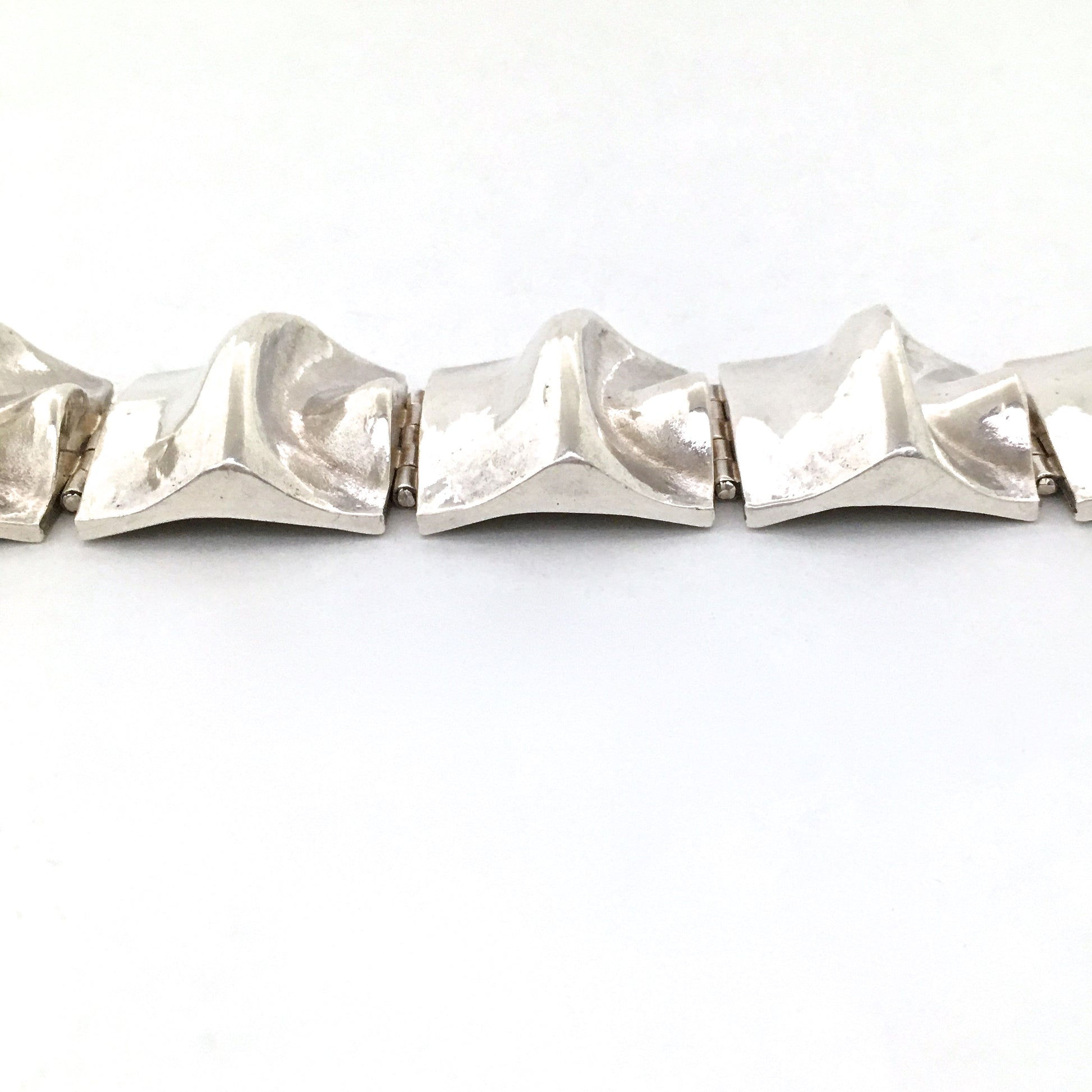 detail Matti Hyvarinen Finland vintage large deeply textured silver bracelet 1970 Scandinavian Modern design jewelry