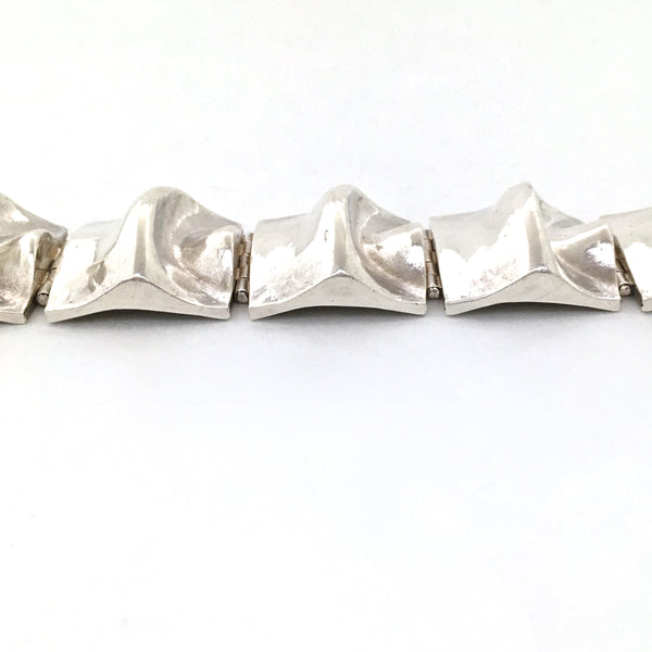 detail Matti Hyvarinen Finland vintage large deeply textured silver bracelet 1970 Scandinavian Modern design jewelry