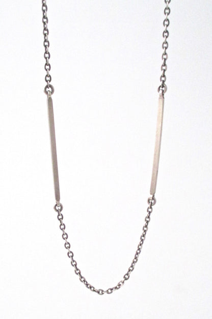 detail Elis Kauppi Kupittaan Kulta Finland vintage silver Scandinavian Modern long link chain necklace