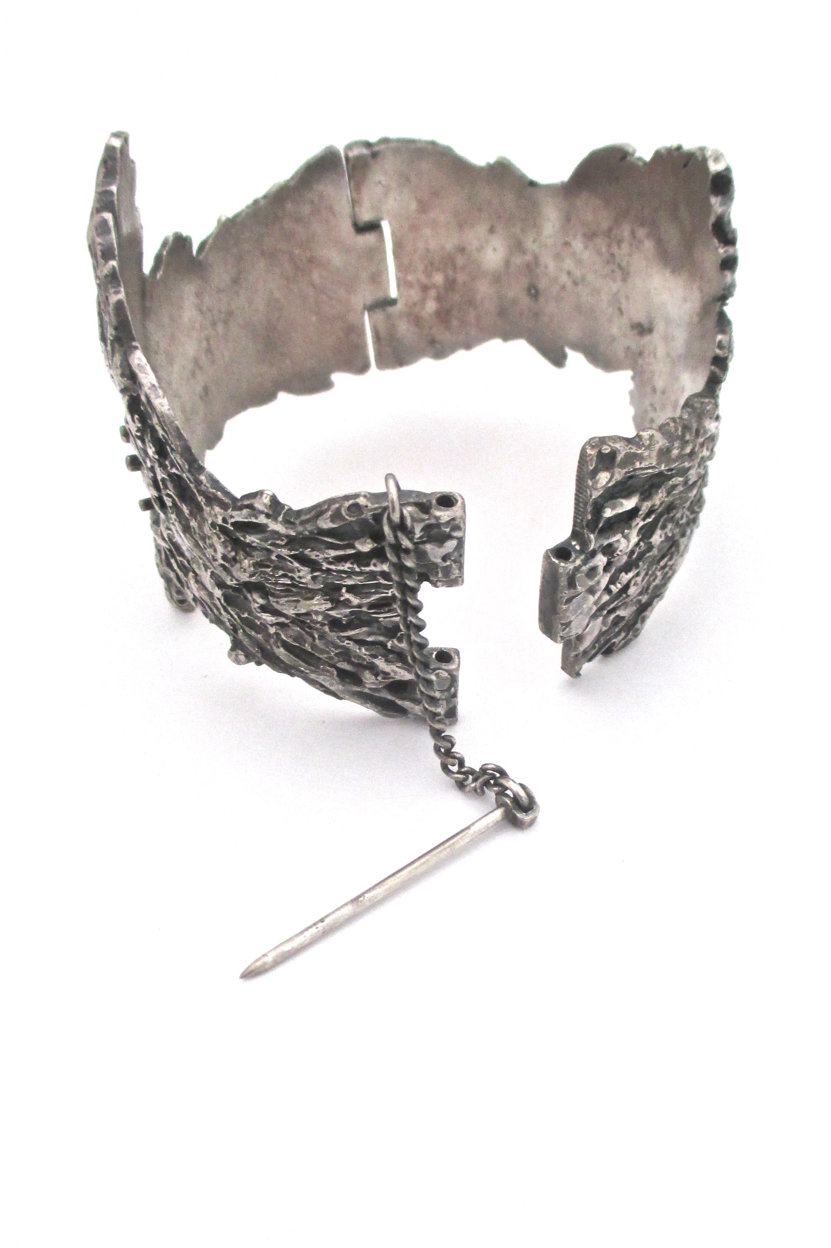detail Guy Vidal Canada vintage brutalist pewter wide bark hinged bracelet