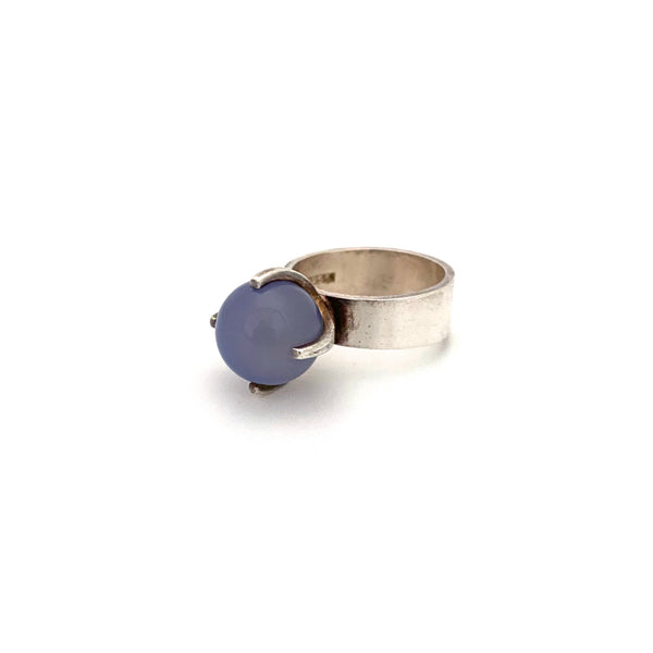 detail Elis Kauppi Kupittaan Kulta Finland vintage silver chalcedony rolling sphere ring Scandinavian Modernist jewelry design