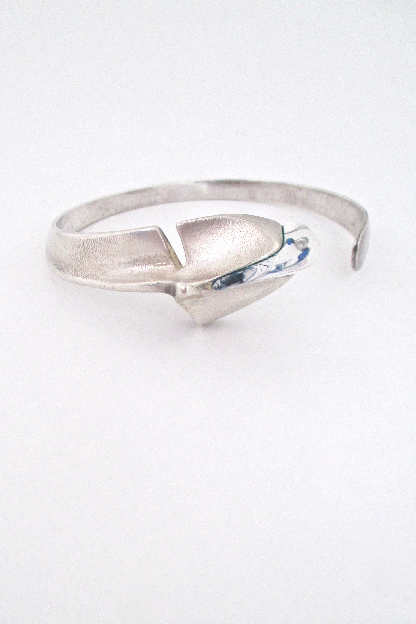 detail Bjorn Weckstrom Lapponia Finland vintage silver acrylic Salamander bracelet
