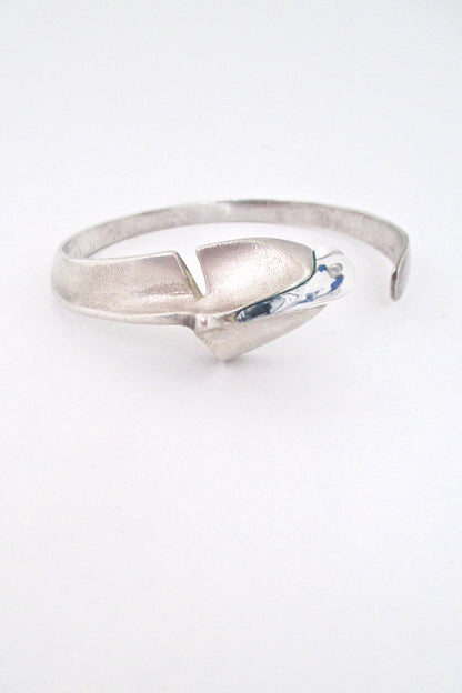 detail Bjorn Weckstrom Lapponia Finland vintage silver acrylic Salamander bracelet
