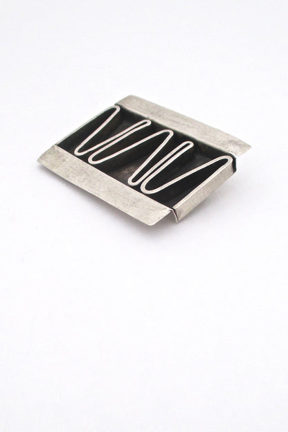 detail Betty Cooke USA American Modernist large silver shadowbox brooch