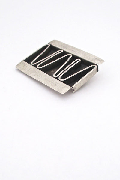 detail Betty Cooke USA American Modernist large silver shadowbox brooch