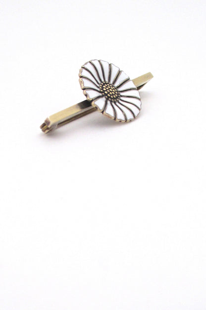 detail Anton Michelsen Denmark vintage classic Marguerite daisy sterling and enamel brooch
