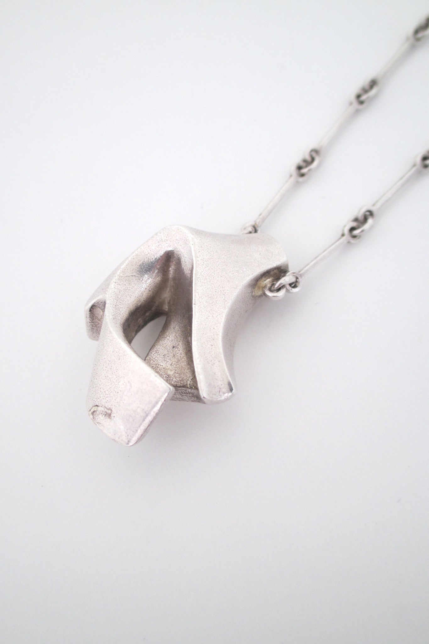 detail Bjorn Weckstrom for Lapponia Finland heavy silver pendant necklace 1977