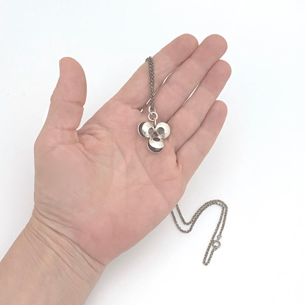 detail scale Elis Kauppi Kupittaan Kulta Finland vintage silver chalcedony 3 spheres pendant Scandinavian Modernist jewelry design