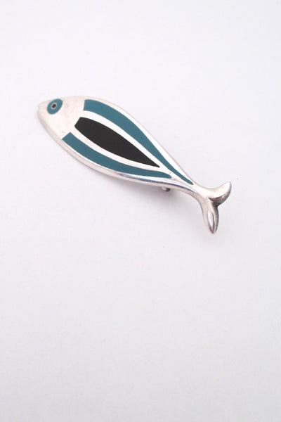 detail Erik Magnussen Denmark vintage Scandinavian Modernist silver enamel fish brooch