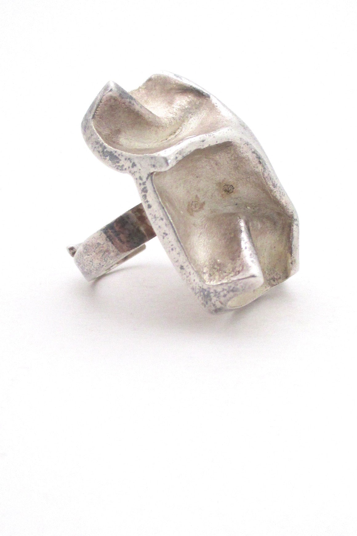 profle Matti Hyvarinen for Sirokoru Finland modernist Scandinavian silver massive sculptural ring