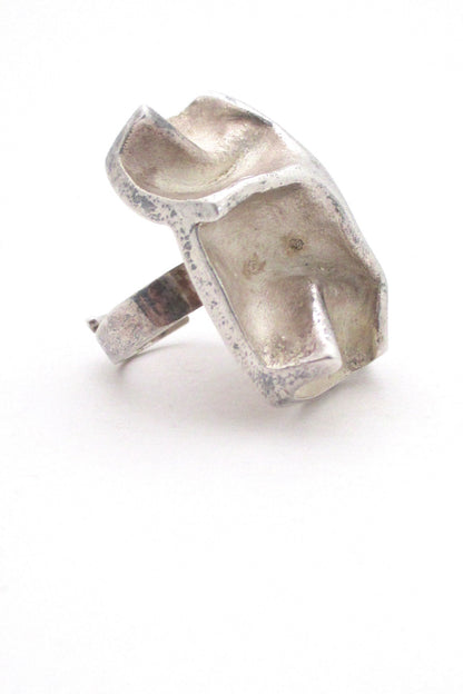 profle Matti Hyvarinen for Sirokoru Finland modernist Scandinavian silver massive sculptural ring
