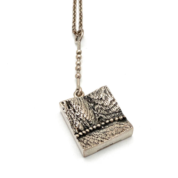 detail Jorma Laine Kultateollisuus Ky Finland vintage silver dimensional pendant necklace 1973 Scandinavian Modernist jewelry design