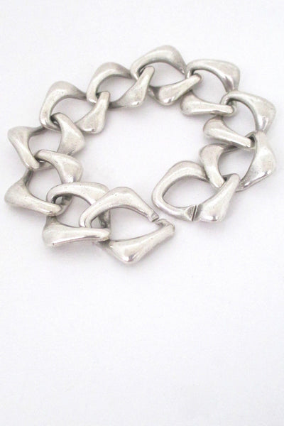 closure Yves St Laurent YSL vintage sterling silver heavy chain link bracelet