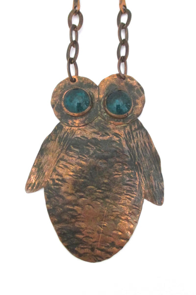 detail Rafael Alfandary Canada large copper owl pendant necklace green glass eyes vintage Canadian jewelry