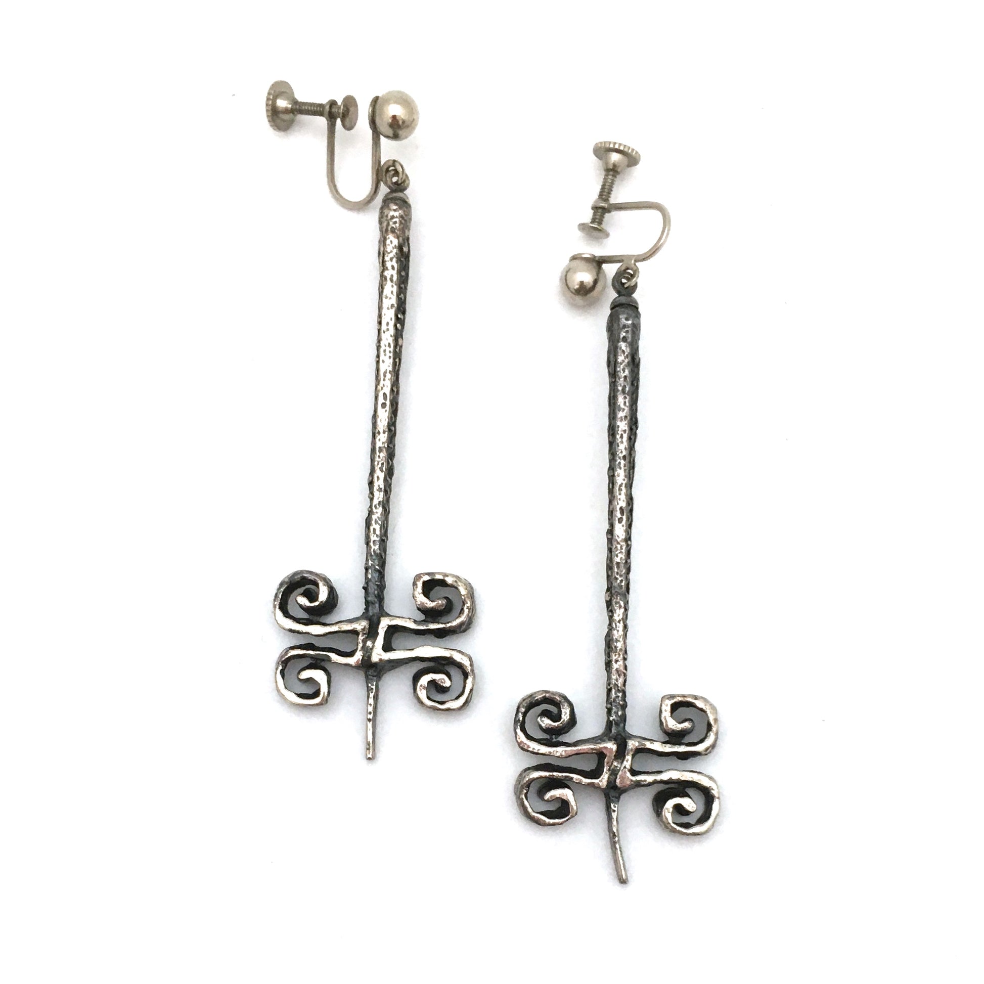 detail Guy Vidal Canada vintage brutalist pewter long drop earrings Canadian midcentury jewellery design