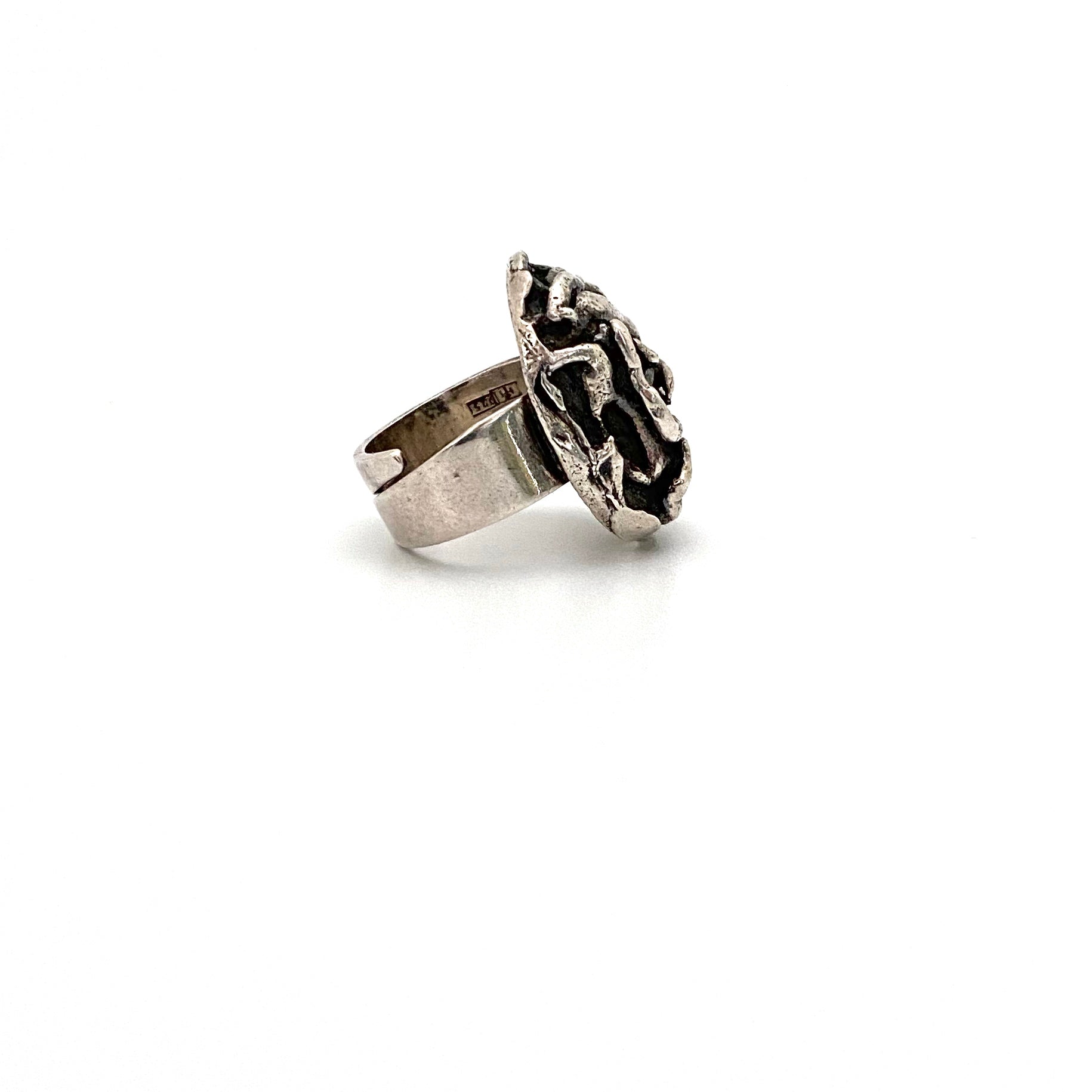 profile Pentti Sarpaneva Turun Hopea Finland vintage heavy silver brutalist ring Scandinavian Modernist jewelry design