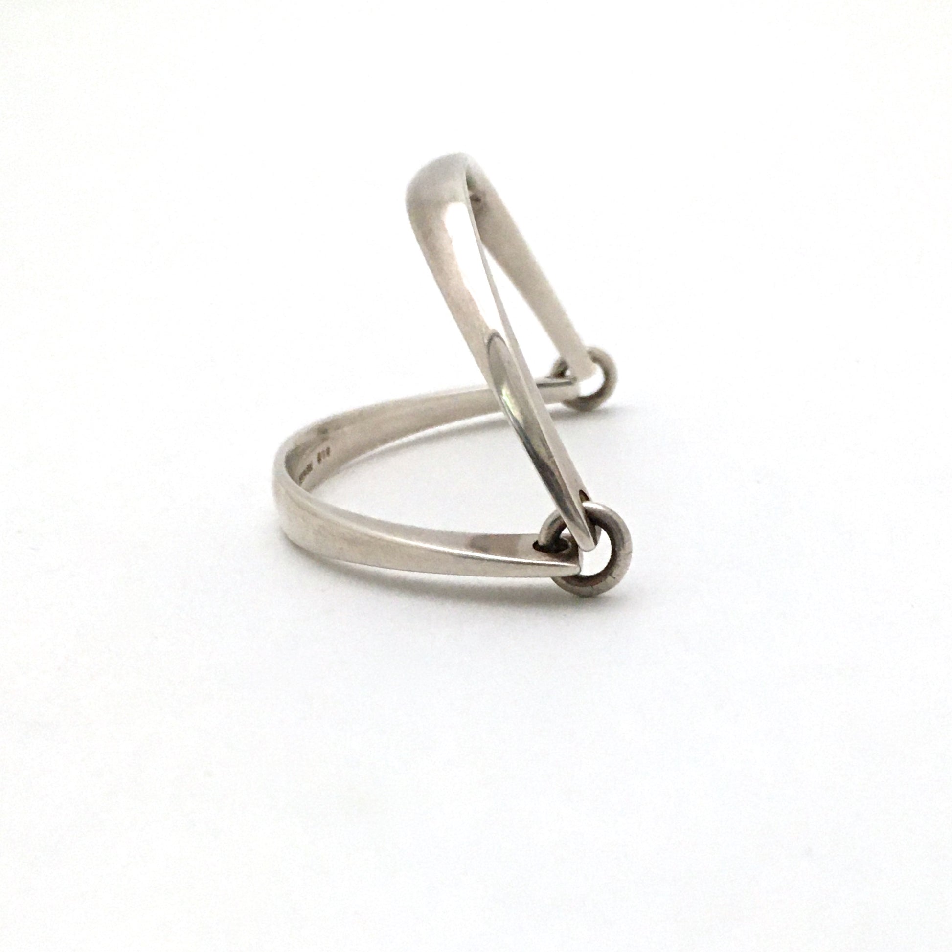 detail Hans Hansen Denmark vintage silver hinged bangle bracelet 218 Bent Gabrielsen Pedersen Scandinavian Modern design jewelry