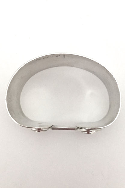 Puig Doria heavy silver hook bracelet