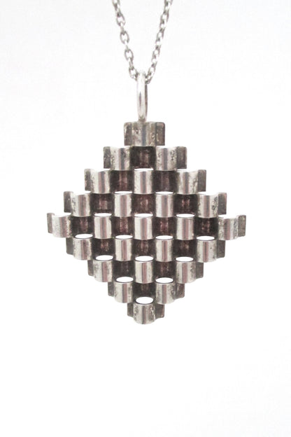 detail Elis Kauppi Kupittaan Kulta Finland vintage Scandinavian modernist silver pendant necklace