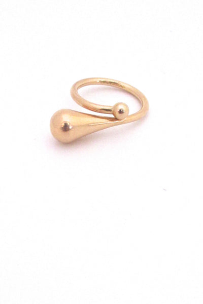 detail Elis Kauppi for Kupittaan Kulta Finland vintage Scandinavian Modern 14k gold ring