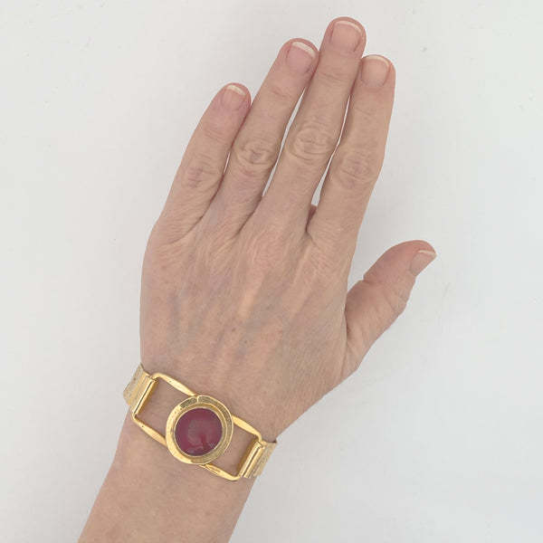 scale Rafael Alfandary Canada vintage brutalist gold tone hinged bracelet round clear red glass stone