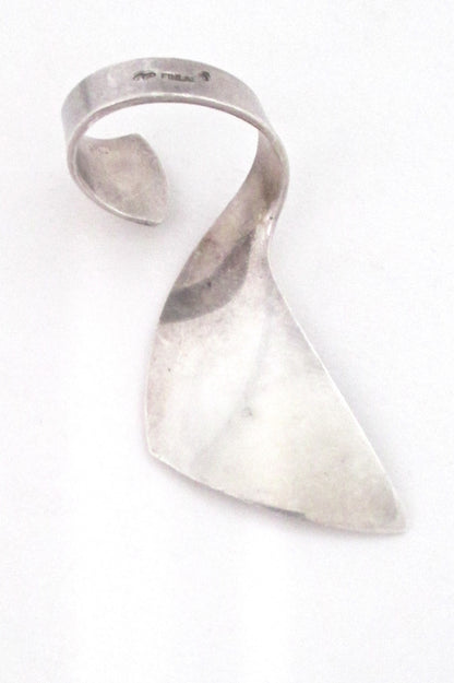 Pekka Piekainen large ring / hand sculpture