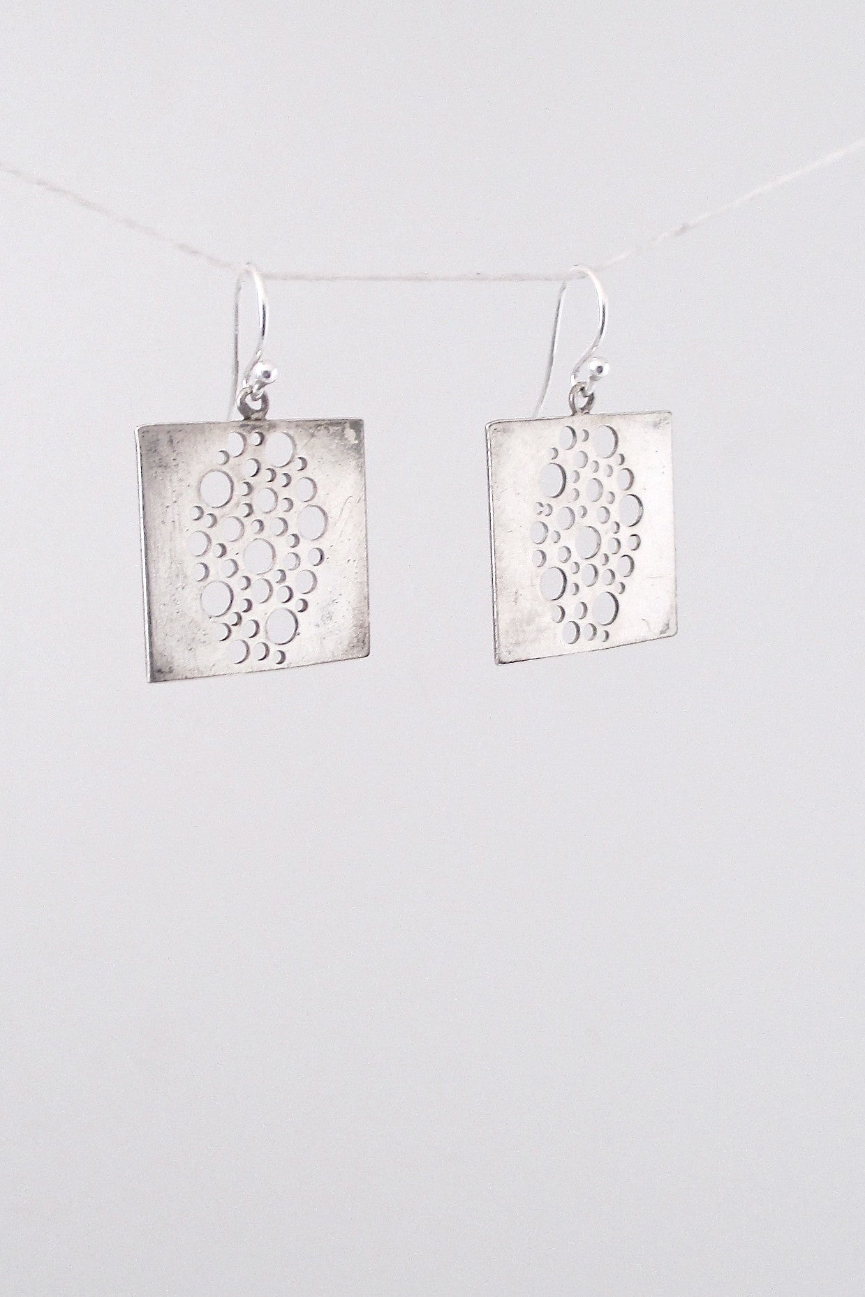 detail Liisa Vitali for Nils Westerback vintage modernist silver Pitsi earrings 1970