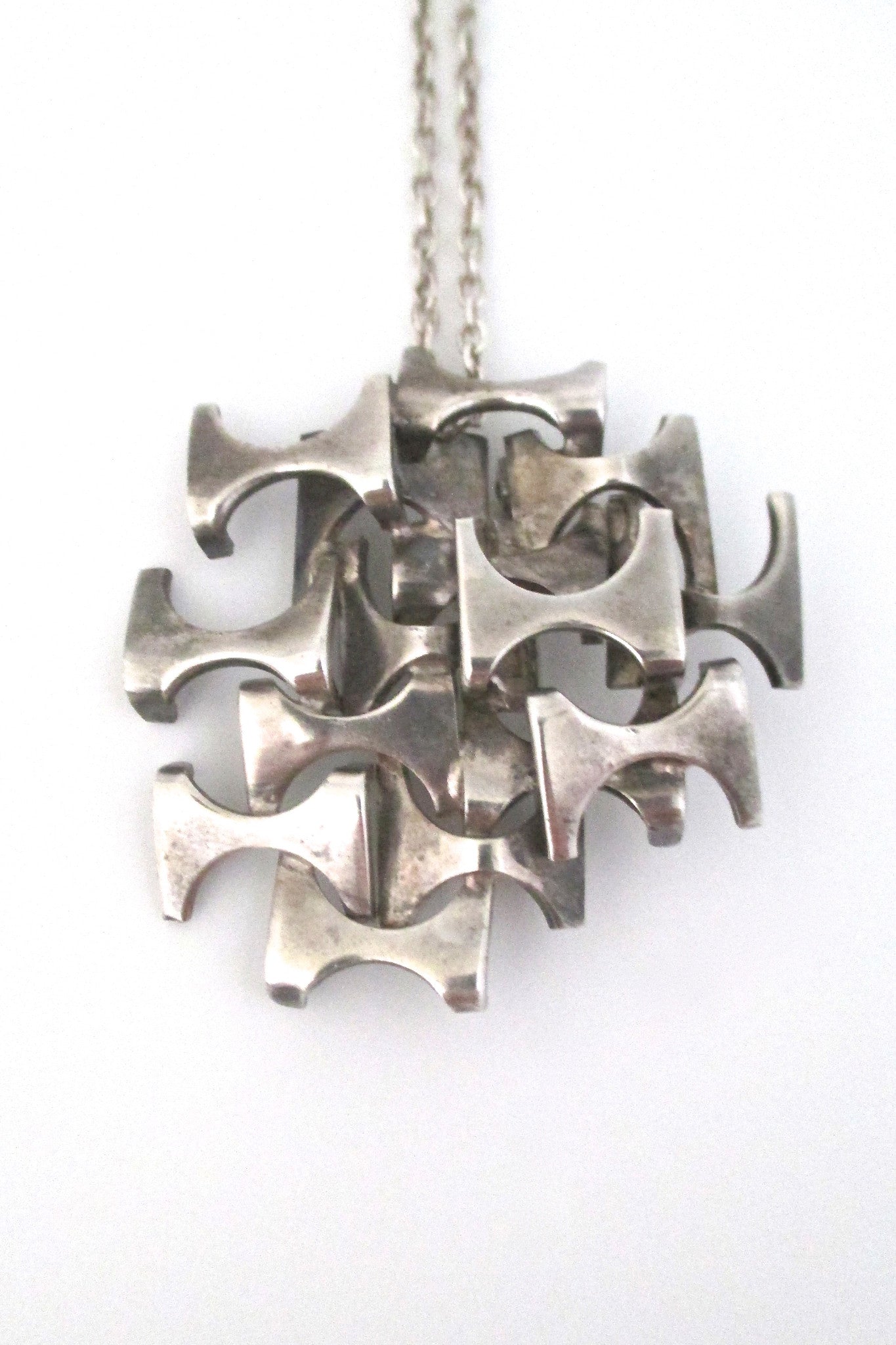 detail Rey Urban for Age Fausing Denmark vintage silver Scandinavian Modernist pendant brooch