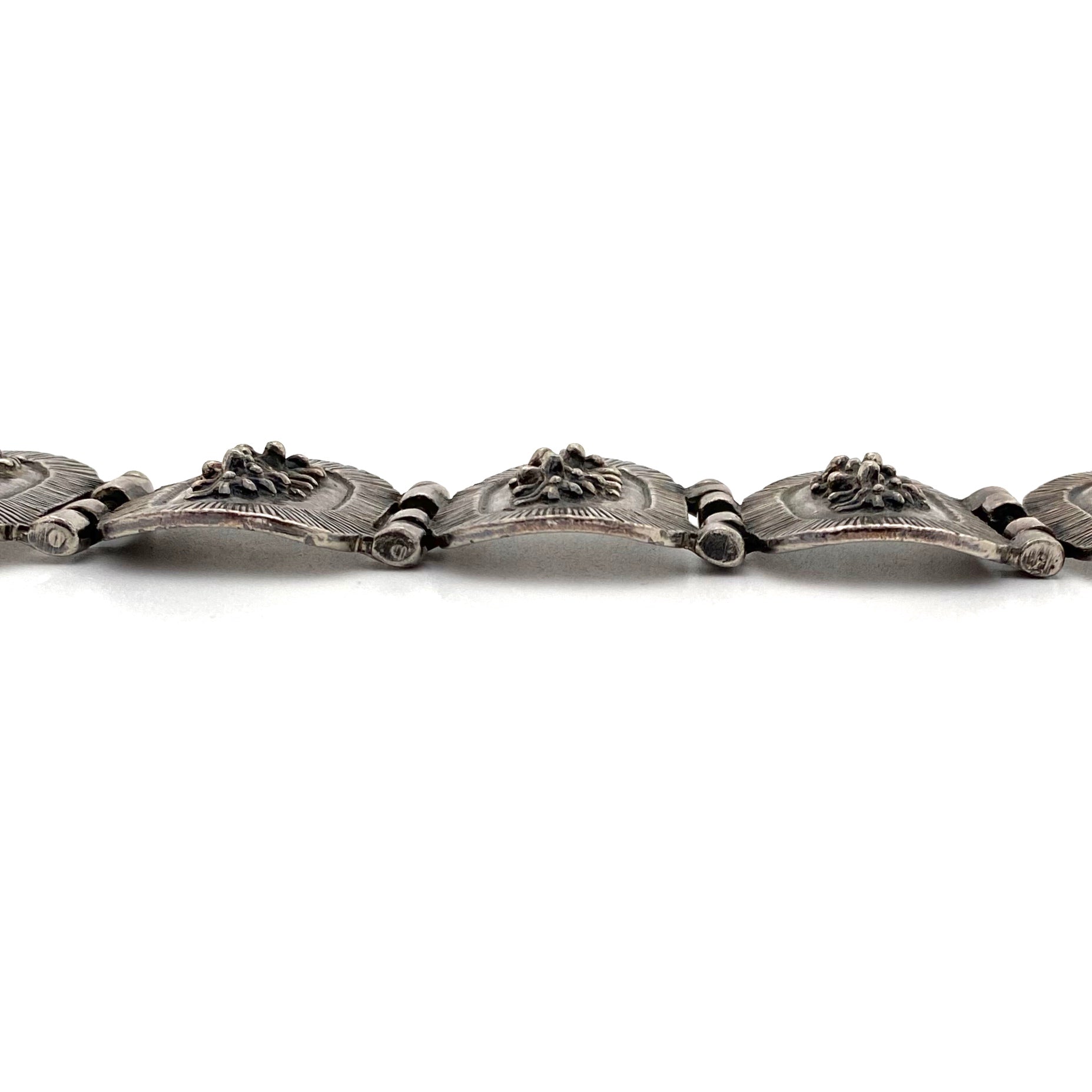 profile Robert Larin brutalist pewter dimensional panel link bracelet Canadian Modernist jewelry design