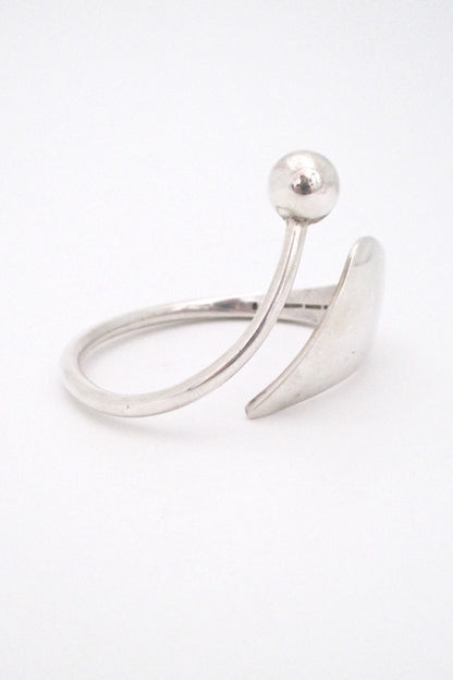 profile Bent Knudsen heavy silver Scandinavian Modern bangle bracelet hand wrought