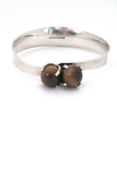detail Elis Kauppi for Kupittaan Kulta Finland vintage Scandinavian Modern silver tiger eye bracelet