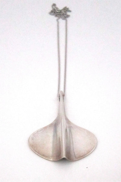Aksel Holmsen Norway vintage sterling silver modernist stingray necklace