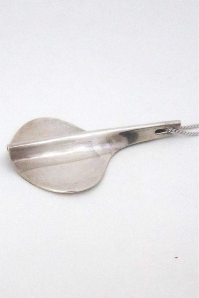Aksel Holmsen Norway vintage sterling silver modernist stingray necklace